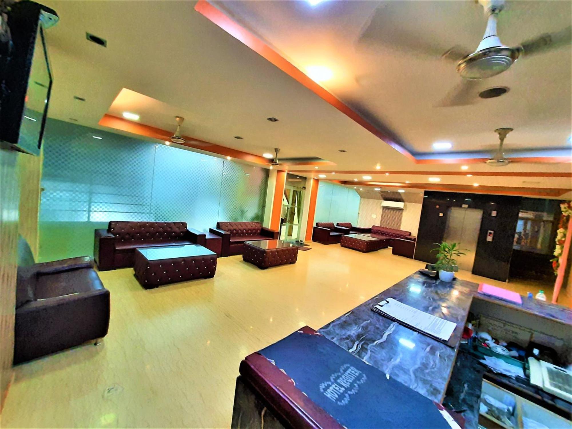 Hotel Sunshine Park -- Near Anand Vihar Terminal Ghaziabad Dış mekan fotoğraf